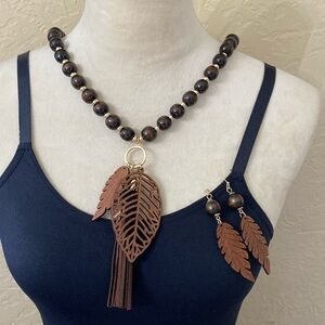 Cato Womens Necklace and Earrings